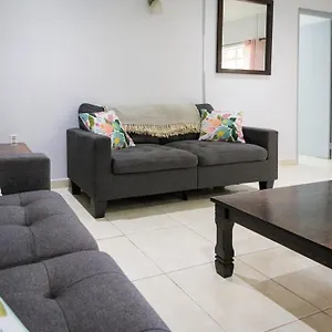 quiet-2-bedroom-home-with-gated-parking.comcaribbean.com/